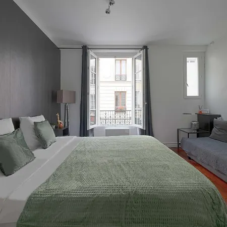Large Modern Studio Close To The Eiffel Tower And Highlights Διαμέρισμα
